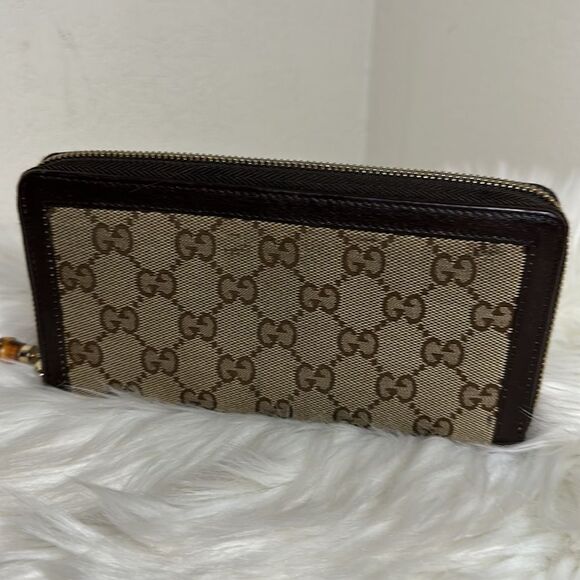 💯Authentic Gucci Zipped Long Wallet 🍀 - Picture 4 of 16